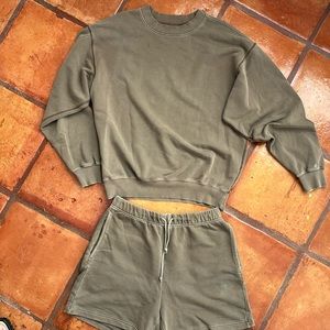 Elwood set